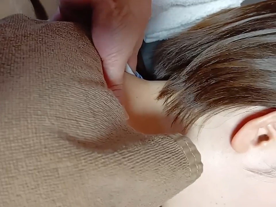 施術イメージ_首整体